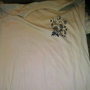 Mens graphic tee. Size M. Brand weekend warrior. Color Beige